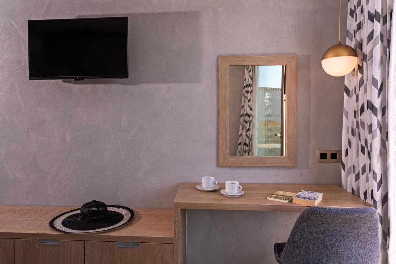 Hotel Kathrin Beach Аделианос Кампос Екстериор снимка
