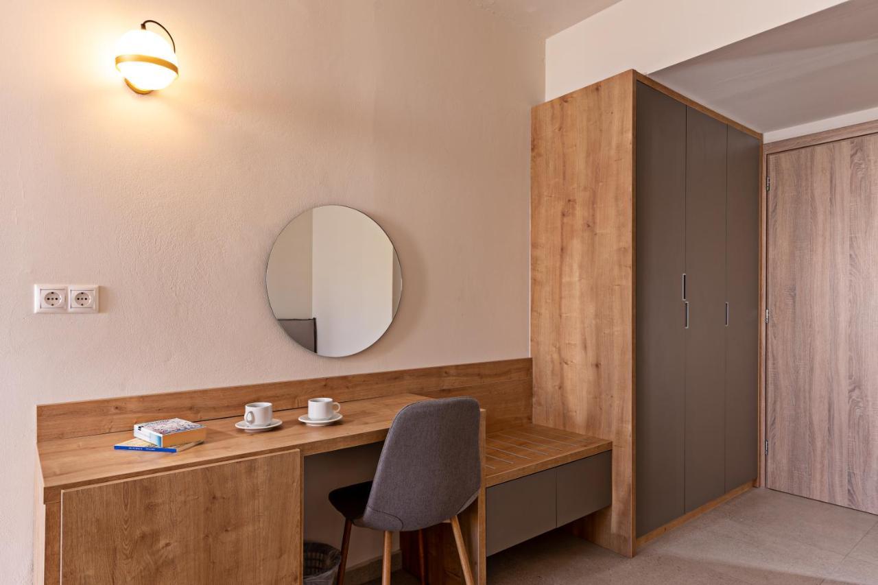 Hotel Kathrin Beach Аделианос Кампос Екстериор снимка