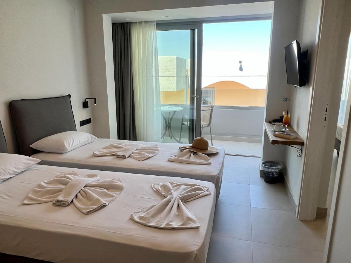 Hotel Kathrin Beach Аделианос Кампос Екстериор снимка