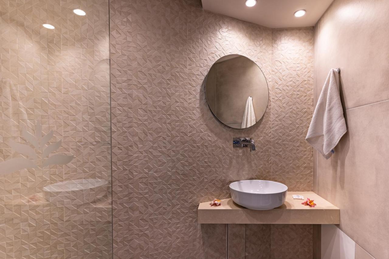 Hotel Kathrin Beach Аделианос Кампос Екстериор снимка